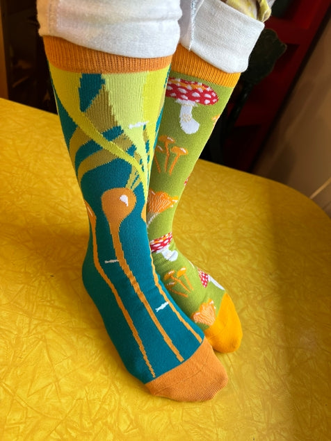 Bull Kelp Socks