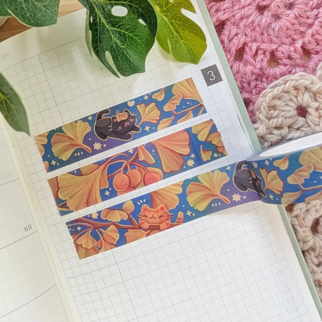 A washi tape inspired by ginkgo leaves! Each roll of washi tape is 15mm (approximately 0.59 inches) wide and 10 meters (approximately 10.9 yards) long.

Washi tapes have a small labeling sticker with branding and design, but without extra packaging.