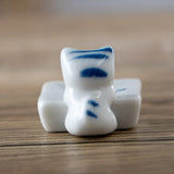 These cute ceramic rests are a perfect stationery addition to your desk! Use them for pens, paint brushes, or take them to your kitchen as a chopstick rest!