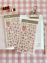 Decorate your planner / diary with these little stickers of matcha treats!

Kiss cut sticker sheet
1 sheet
Sheet size: 9 x 18 cm
Material: Washi sticker / Masking sticker