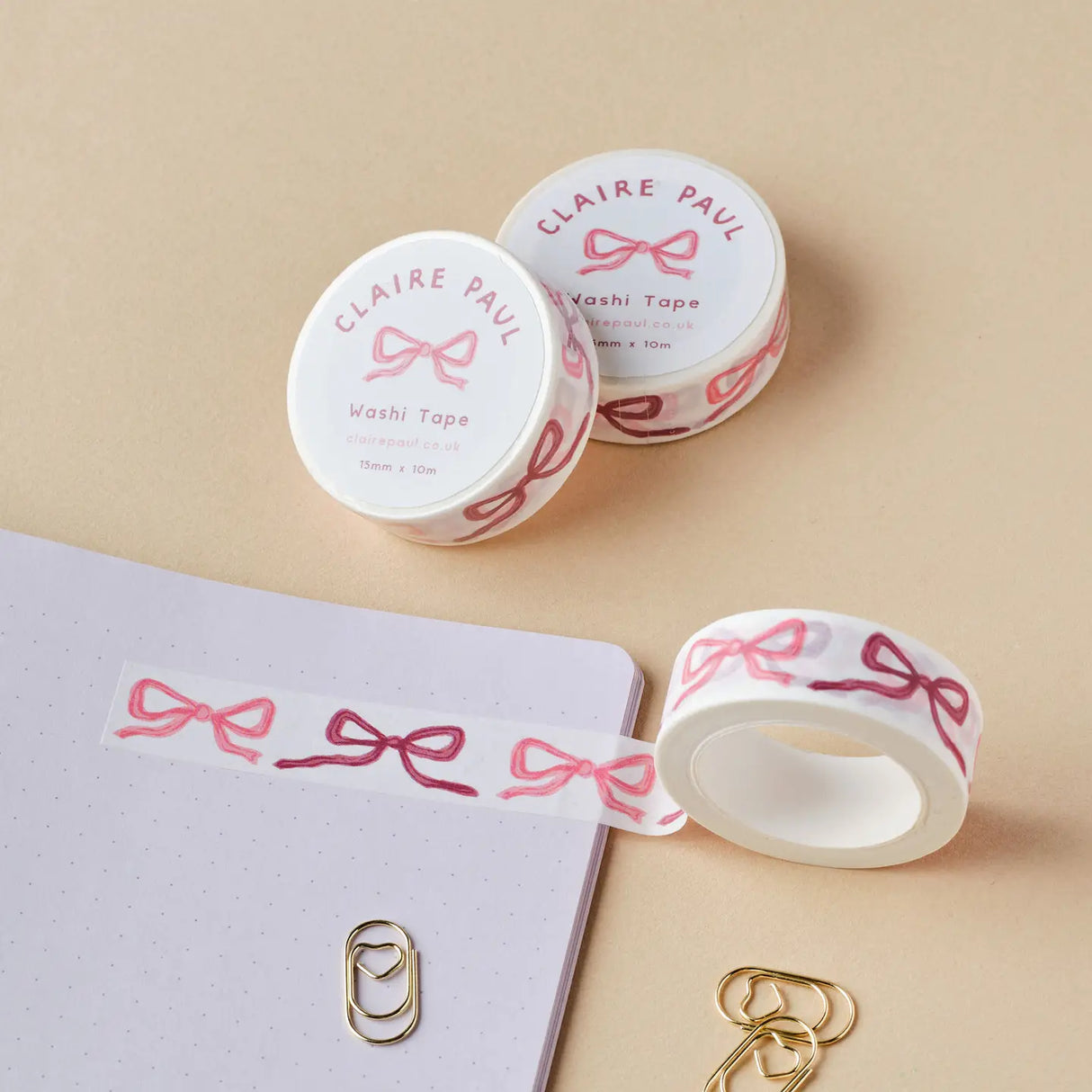 Pink Bows washi tape!

This paper masking tape is perfect for decorating your bullet journal and planners, scrapbooking &amp; gift wrapping. It'll add some fun and colour to any surface and is easy to peel off.

10m x 15mm