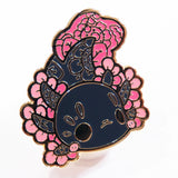 Lindo pin de esmalte de salamandra Mudpuppy 