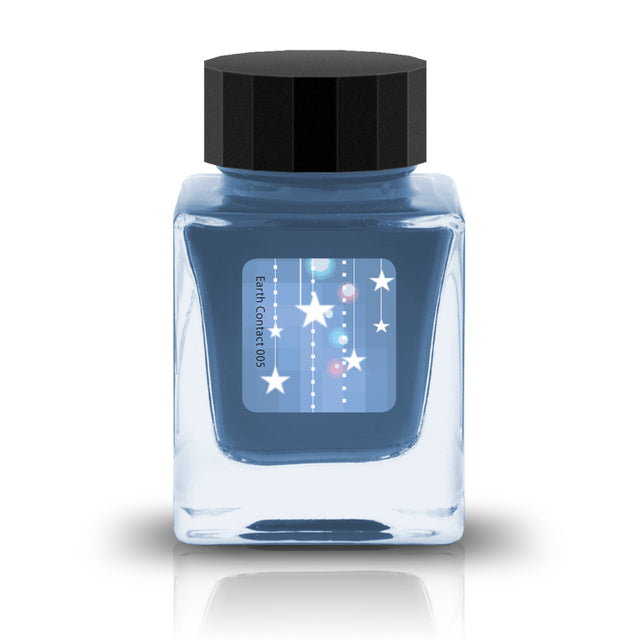 Embrace the bold and vibrant tones of nature through Tono &amp; Lims'&nbsp;Earth Contact Line. Inspired by rich gemstones, each ink color is perfect for those who enjoy adding radiance to their collection. Be sure to shake the bottle well before use to evenly disperse the glitter.

RGB: 145, 180, 227
Blue
Shimmering
30 ml