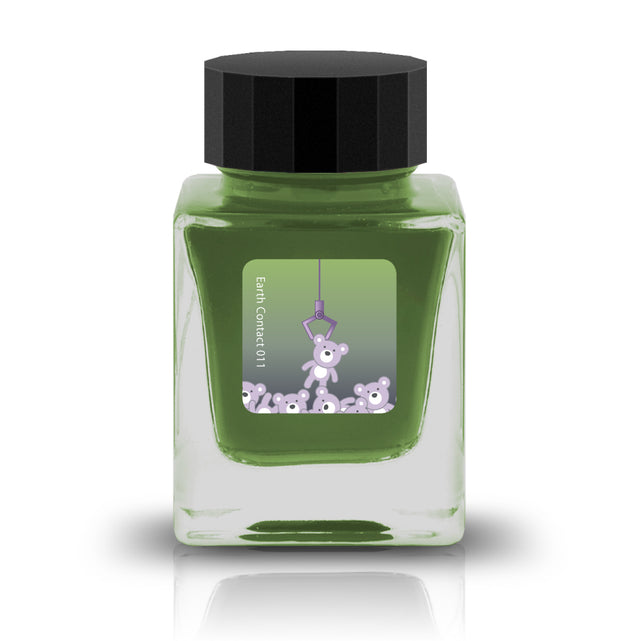 Embrace the bold and vibrant tones of nature through Tono &amp; Lims'&nbsp;Earth Contact Line. Inspired by rich gemstones, each ink color is perfect for those who enjoy adding radiance to their collection. Be sure to shake the bottle well before use to evenly disperse the glitter.

RGB: 157, 191, 105
Green
Shimmering
30 ml