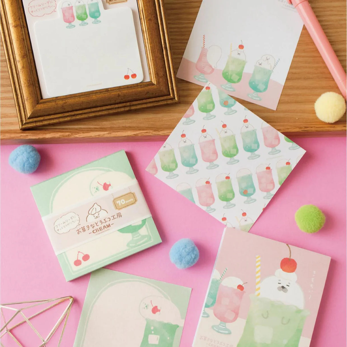 Introducing the cute memo pads from the "Okashina Animal Studio" collection! The Japanese word "okashina" comes with 2 different meanings; one which means funny and one which means sweets. These are both depicted well within the different memo designs that you will see in this collection.
