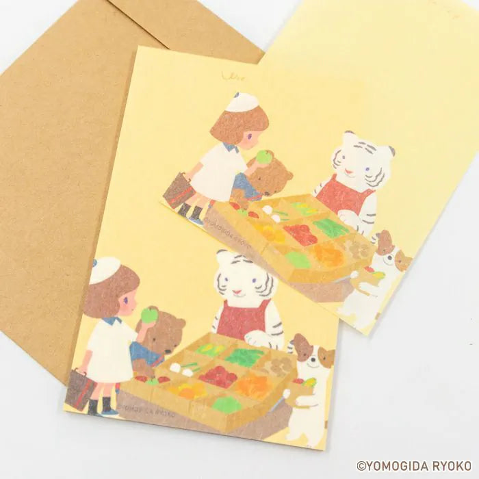 Introducing a wonderful mini letter set from the wonderful artist Ryoko Yomogida's With Trip collection! It features a lovely girl character accompanied by her little animal friends as they adventure through the world. Choose from the various designs available to spread warmth one letter at a time!
