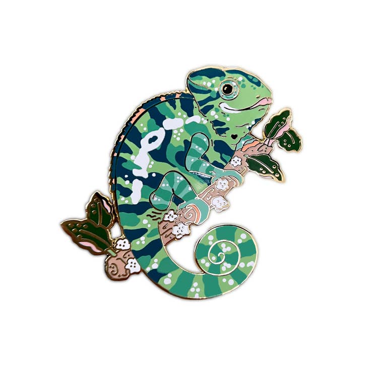 The Crowned Rabbit - Green Leopard Chameleon Enamel Pin