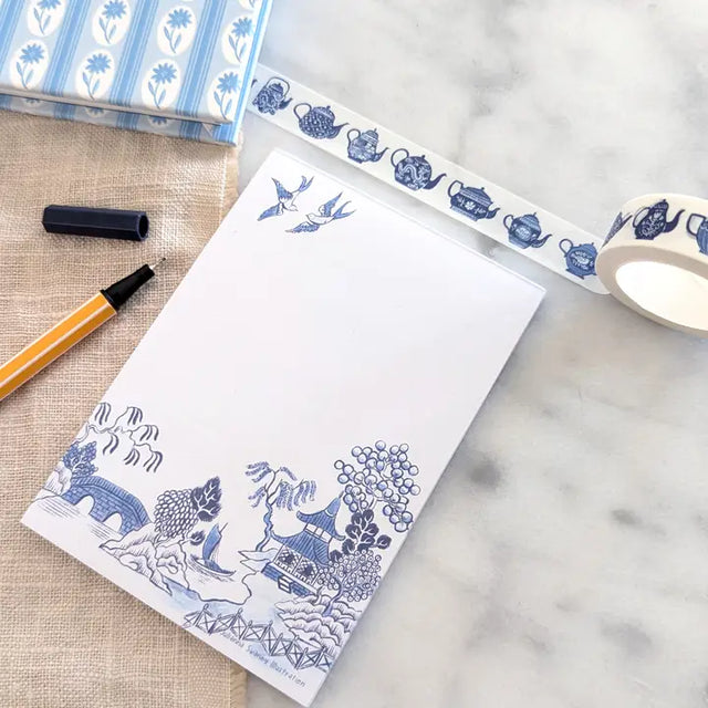 A simple tear away notepad for jotting down to do lists, things to remember, or a short Thank-You note. Illustrated with my version of the popular blue willow china pattern.