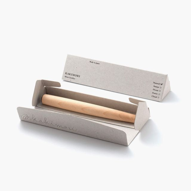 The petite nib holder is compact yet thoughtfully designed with optimal thickness, length and balance for writing. We created it to inspire all ages to discover the joy of writing with dip pens.

Each nib holder is crafted from Japanese maple wood and finished with a plant-based oil that meets the highest international safety standards. Applied by the skilled hands of craftspeople, the finish evolves with time and use, enhancing the natural texture and grain of the maple for lasting writing pleasure.

Use a