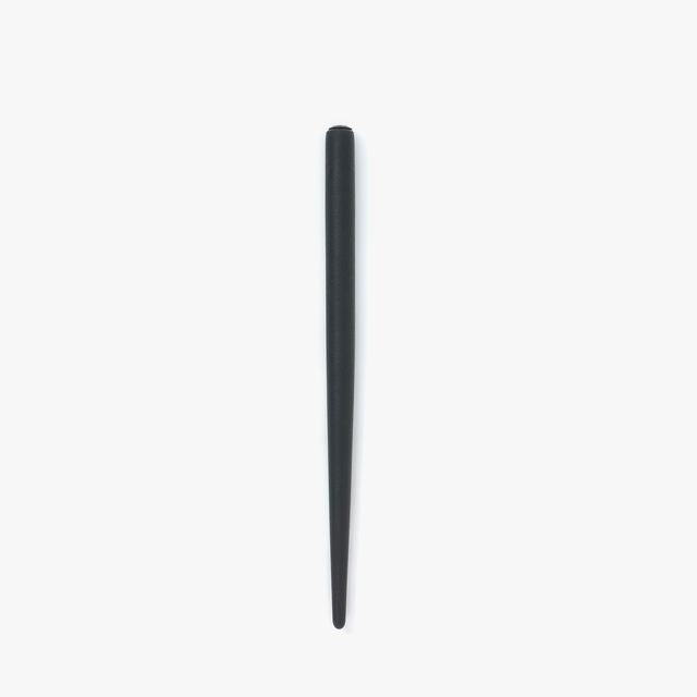 A nib holder that emerged from our desire to create a tool that inspires a lifetime of use, bringing joy to our hands and soul. From the timeless material to the comfortable thickness, form and length, each and every detail has been carefully considered to create a perfect fit. The 7-inch length is similar to that of a standard pencil. Designed to universal specifications to fit all standard nibs, the nib holder will travel with you for a lifetime of writing.&nbsp;

A nib holder crafted from Japanese cherry