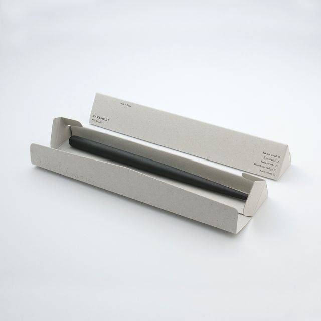 A nib holder that emerged from our desire to create a tool that inspires a lifetime of use, bringing joy to our hands and soul. From the timeless material to the comfortable thickness, form and length, each and every detail has been carefully considered to create a perfect fit. The 7-inch length is similar to that of a standard pencil. Designed to universal specifications to fit all standard nibs, the nib holder will travel with you for a lifetime of writing.&nbsp;

A nib holder crafted from Japanese cherry