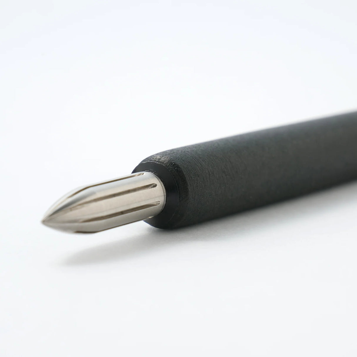 A nib holder that emerged from our desire to create a tool that inspires a lifetime of use, bringing joy to our hands and soul. From the timeless material to the comfortable thickness, form and length, each and every detail has been carefully considered to create a perfect fit. The 7-inch length is similar to that of a standard pencil. Designed to universal specifications to fit all standard nibs, the nib holder will travel with you for a lifetime of writing.&nbsp;

A nib holder crafted from Japanese cherry