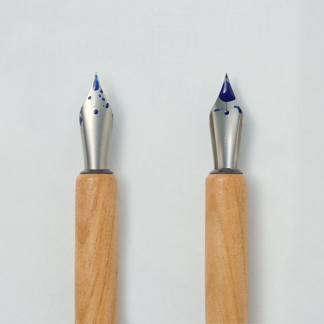 Enjoy the smooth writing feel of a fountain pen in a maintenance-free nib. When you’re done writing, simply rinse with water and dry. An ideal first nib for those new to bottled ink.

The nib is carefully aligned by hand to achieve superior ink retention, allowing about a sentence of writing with each dip. Developed specially for writing, the design replicates the form of the fountain pen nib, while rigorous testing ensures the nib won't catch on paper.

Stainless steel, iridium (nib point)

Use and Care:

