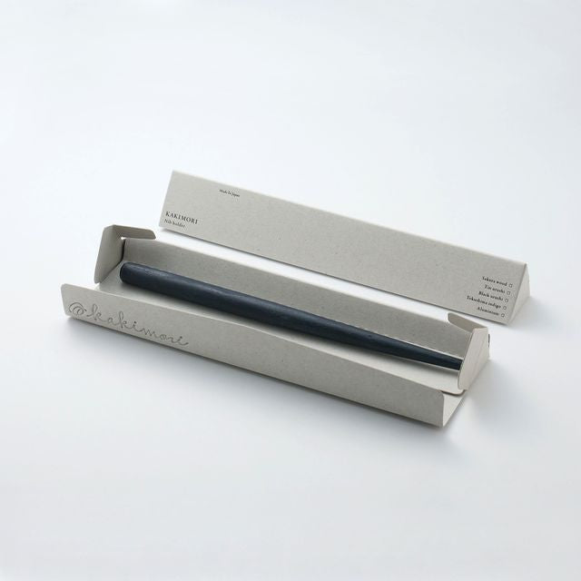 A nib holder that emerged from our desire to create a tool that inspires a lifetime of use, bringing joy to our hands and soul. From the timeless material to the comfortable thickness, form and length, each and every detail has been carefully considered to create a perfect fit. The 7-inch length is similar to that of a standard pencil. Designed to universal specifications to fit all standard nibs, the nib holder will travel with you for a lifetime of writing.&nbsp;

A nib holder crafted from Japanese cherry
