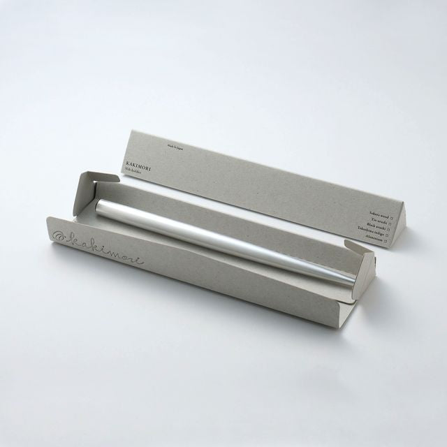A nib holder that emerged from our desire to create a tool that inspires a lifetime of use, bringing joy to our hands and soul. From the timeless material to the comfortable thickness, form and length, each and every detail has been carefully considered to create a perfect fit. The 7-inch length is similar to that of a standard pencil. Designed to universal specifications to fit all standard nibs, the nib holder will travel with you for a lifetime of writing.&nbsp;

A nib holder machined from solid aluminiu
