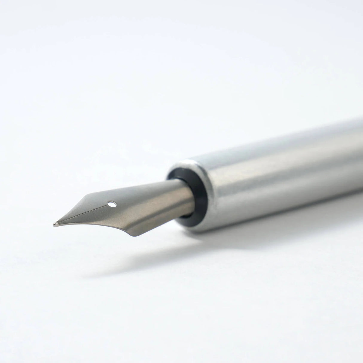 A nib holder that emerged from our desire to create a tool that inspires a lifetime of use, bringing joy to our hands and soul. From the timeless material to the comfortable thickness, form and length, each and every detail has been carefully considered to create a perfect fit. The 7-inch length is similar to that of a standard pencil. Designed to universal specifications to fit all standard nibs, the nib holder will travel with you for a lifetime of writing.&nbsp;

A nib holder machined from solid aluminiu