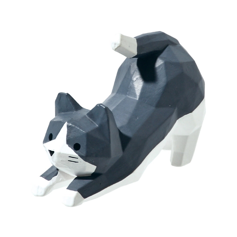 "Kaku Kaku Neko Neko" is now in stock! Introducing a fresh twist on our previous cat products, "Kaku Kaku Neko Neko" features adorable, angular shapes that capture various charming cat behaviors. These cute and heartwarming items are sure to bring a smile to your face!