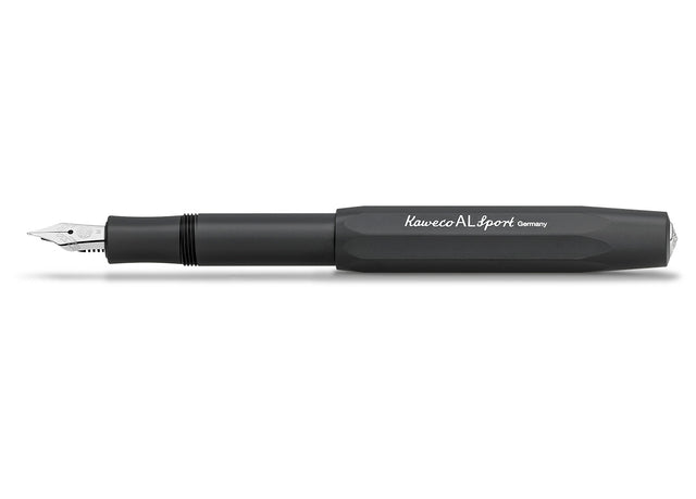 All black everything – our fountain pen in black performs brilliantly in any situation. The black pen with an elegant, matt surface can be combined with various notebooks, papers and other accessories.

The metallic body is made of high-quality aluminium and grants an unique haptic experience. Its fine surface imparts elegance.&nbsp;

This pocket-sized fountain pen only measures 10.5 cm when closed and is, therefore, a perfect everyday pen. When the cap is attached, the pen grows to a standard size of 13 cm