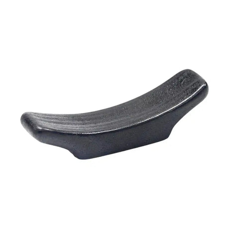 These cute ceramic rests are a perfect stationery addition to your desk! Use them for pens, paint brushes, or take them to your kitchen as a chopstick rest!

Size: 2.5"L x 0.75"H
Material: Porcelain