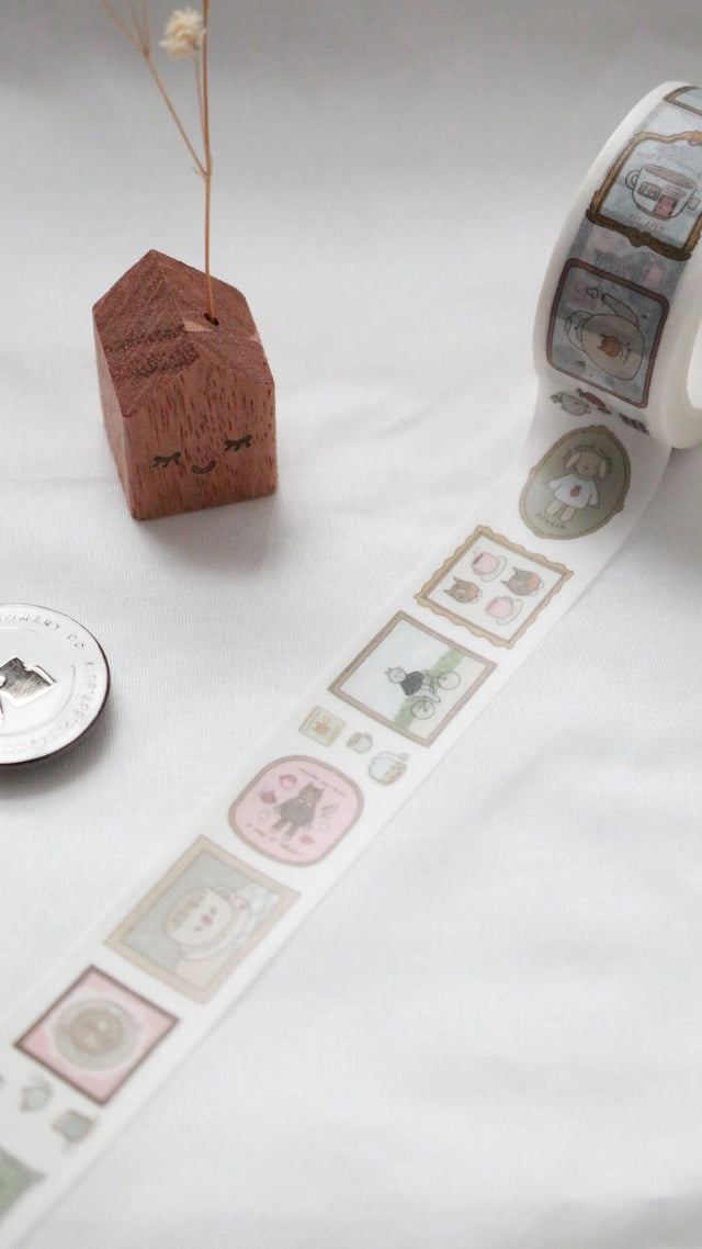 Kuboandlucy x Dana Ate Oatmeal Saturday at the Cafe 20mm Washi Tape

20mm Japanese Washi Tape
Exclusive art illustrated by Dana Ate Oatmeal for Kuboandlucy Stationery Co
Perfect for all planners, journals or add a little personality to your letters or gift wrapping