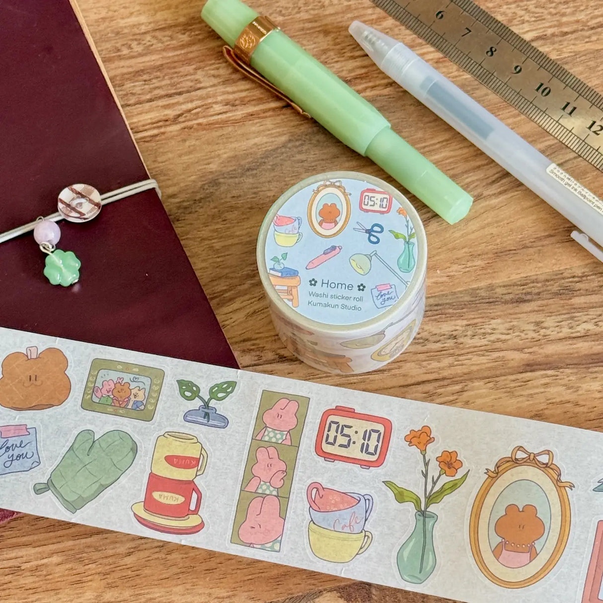 5 meters of pure kiss-cut, washi sticker home deco bliss~

They readjust easily and blend in with the paper. (Lighter paper recommended for maximum visibility)

Just like the washi tape material you love, but in a sticker roll. No more saving your stickers for later! Use it up!!

Dimensions: 50mm x 5m