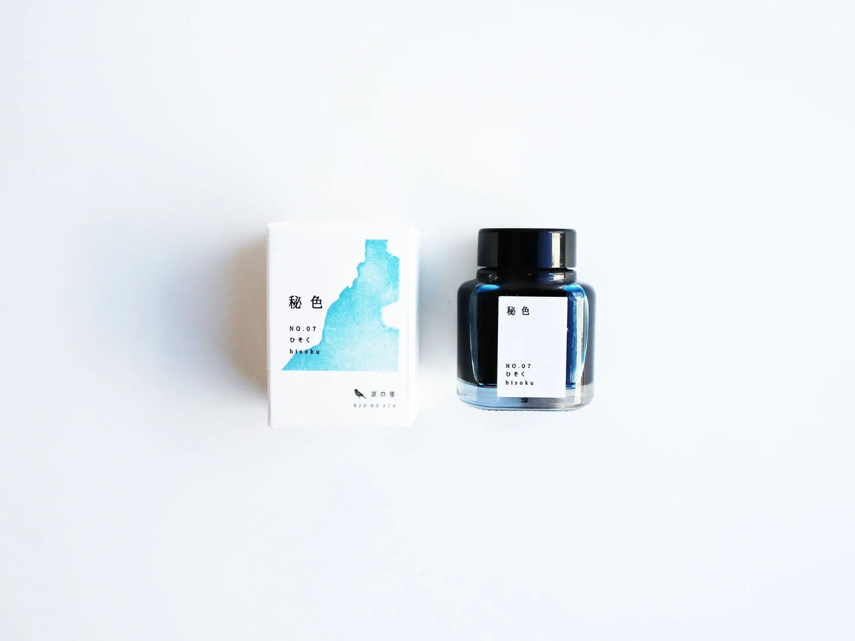 Hisoku is a pale green color like the color of celadon ware, and was given this name because of the mysterious beauty of the grayish blue-green color that is unique to pottery.

Dye ink product number: KO-0107
Capacity: 40ml
Uses: fountain pens, pens, brushes