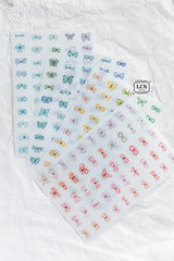 Four sheets of transfer stickers in various colors! Decorate your pages with colorful butterflies to give it the extra touch it needs!

Size: 10cmx15cm