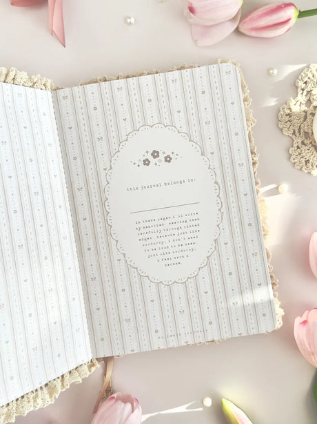 leelajournals Calico Cat A5 Notebook (Dotted, Lined)