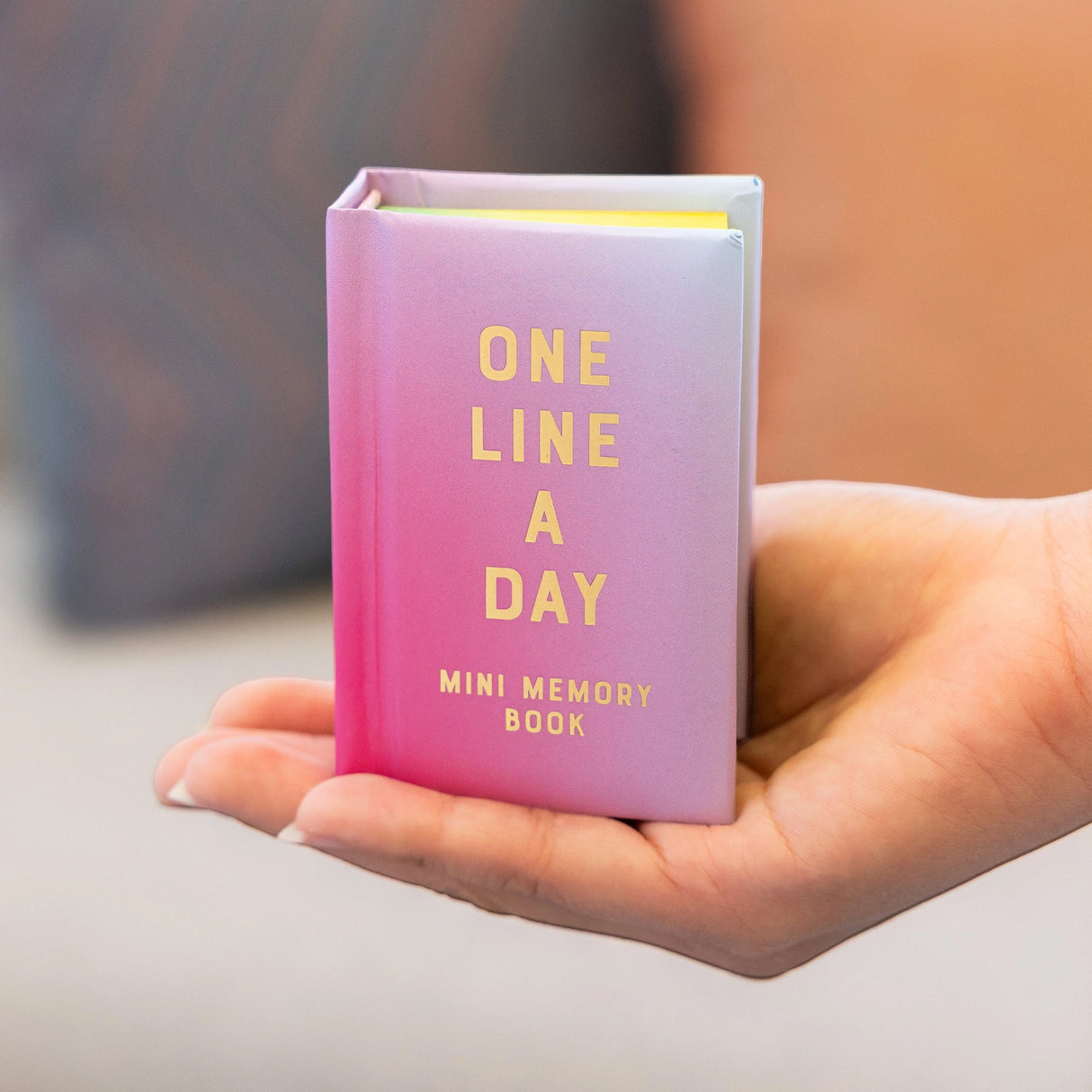 Product description
Capture life’s moments big and small in this charmingly compact one-year memory book from the bestselling One Line a Day series.

This keepsake mini memory book invites you to record a single line once a day over the course of a year. Adorable and perfectly sized to fit in a backpack or pocket, or tuck into a display of favorite collectibles, this journal takes just a moment to fill in but collects a year’s worth of memories. More than a daily diary, this is a uniquely rewarding, screen-