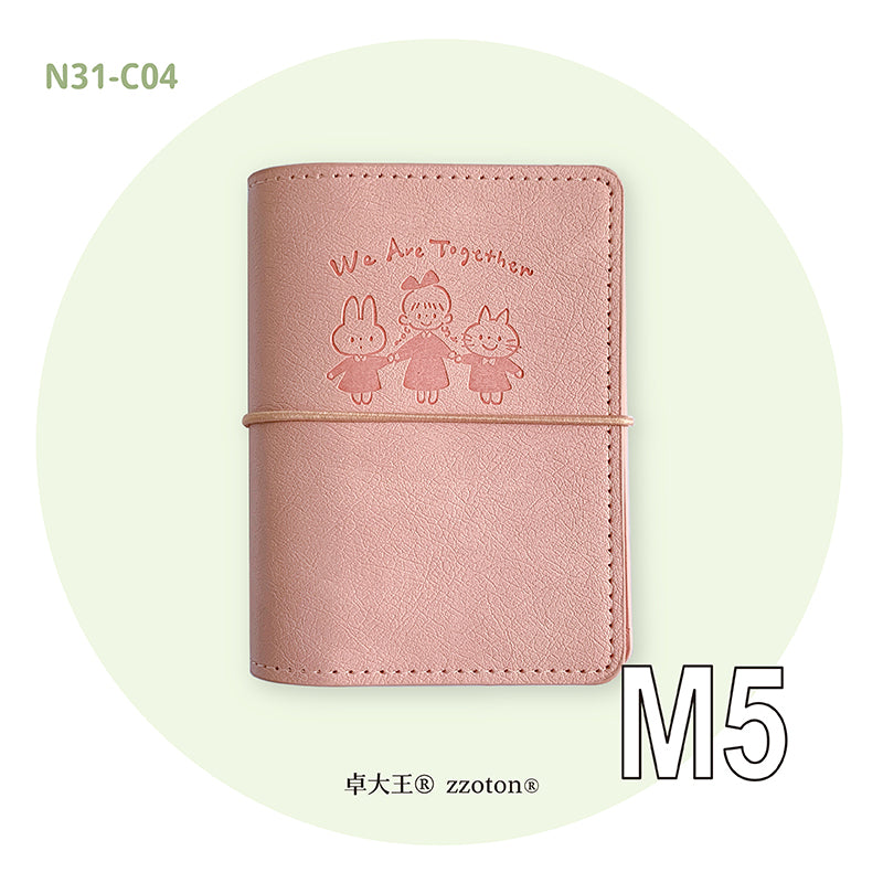 Stay organized in style with the Molinta 6‑Ring Binder, a compact and beautifully crafted cover designed for everyday notes, lists, sticker storage, and creative planning. Its warm brown tone gives it a classic, cozy feel, making it a perfect addition to any planner setup or stationery collection.

This binder is built in the A6, A7, or M5 size, making it wonderfully portable — easy to slip into bags, pouches, or carry on the go.

Specifications:

M5: 95mm x 128mm
A7: 102mm x 153mm
A6: 110mm x 190mm

Does n