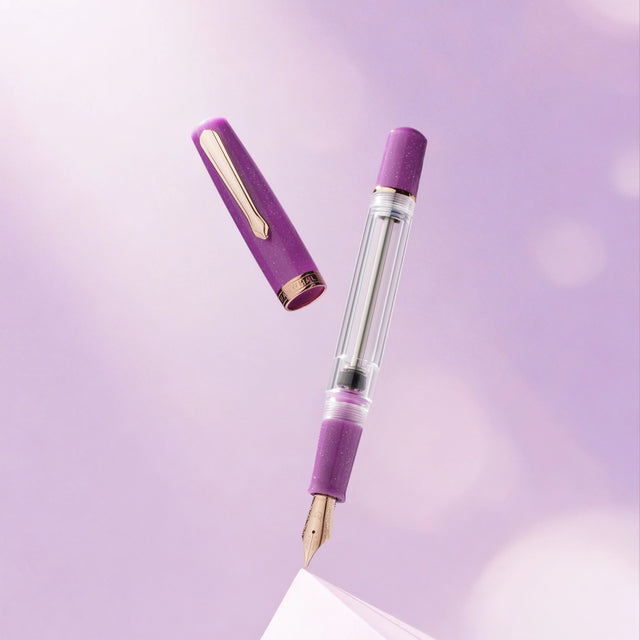 Nahvalur expands the Original Plus collection with four new colors: Powder Blue, Soft Coral, Pistachio, and Lavender. Fresh, playful, and refined, these additions bring a new palette to one of our most loved everyday fountain pens.