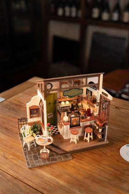 No. 17 Café Diy Miniature House Kit