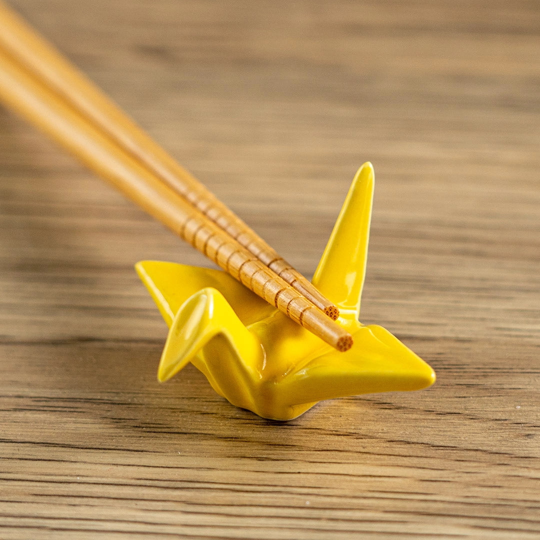 These cute ceramic rests are a perfect stationery addition to your desk! Use them for pens, paint brushes, or take them to your kitchen as a chopstick rest!