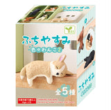 This is the newest addition to the popular "Futchiyasumi" series part 2. Puppies of various breeds are using "Fuchiyasumi" to have a good night's sleep.... Their cute puppy-like pose is very cute!