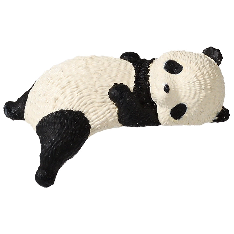 Introducing the newest addition to the popular Fuchiyasu series: the "Panda"!

This adorable figure comes in five different variations, each striking a unique pose as it relaxes on the edge of your cup. The cute and calming design makes it a perfect collectible, and having the complete set is sure to bring you joy! Don't miss out on this highly popular panda product—consider adding it to your collection today!