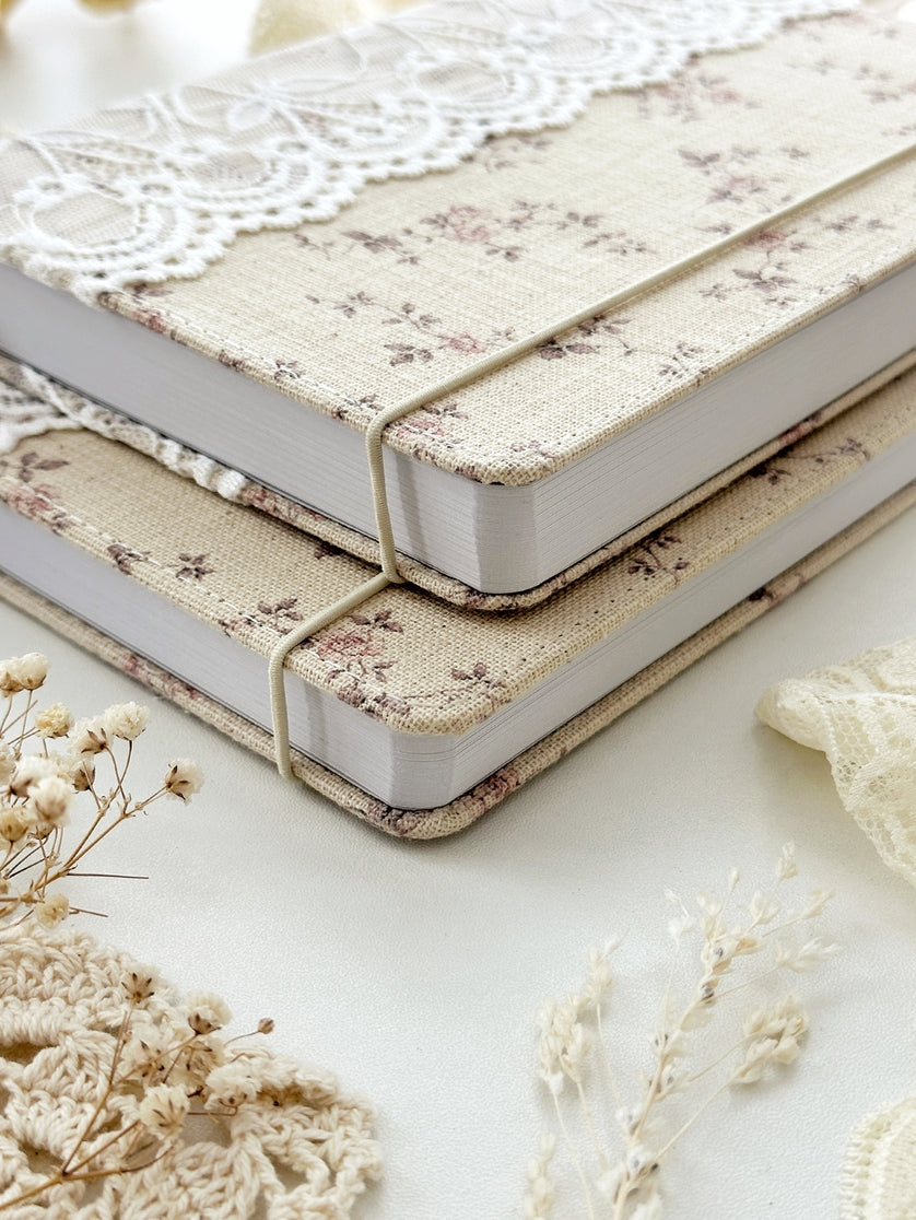 Libreta A5 con rosas y encajes
