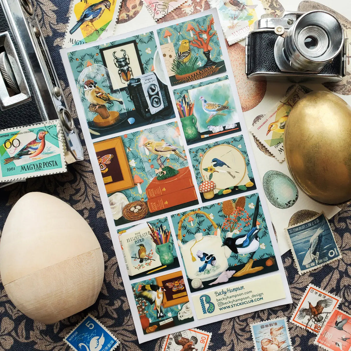 🪶🐦 Perched among the shelves of @beckyhampson_design’s collection is a delightful display of avian treasures, like a perfectly curated mini museum! From vintage books, paintings, and even a whimsical bird-adorned teapot, discover charming details at every turn with this sheet that’s sure to delight collectors and nature lovers alike.