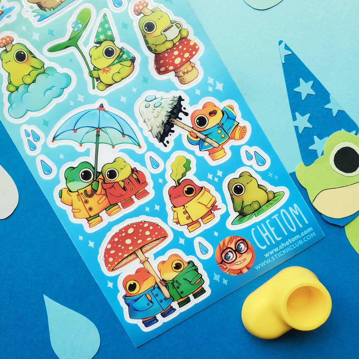 ☔🐸 It’s raining, it’s pouring, and @_chetom’s charming froggy crew is hopping with joy! Dressed in bright raincoats and boots, these cuties are embracing every drop as they splash through puddles, share umbrellas, and sip warm tea atop toadstools.