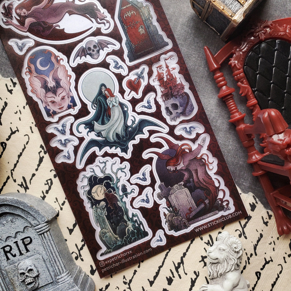 🦇🪦 Steeped in moonlight and shadow, this enchanting set by @xxpetrichorxx weaves together gothic romance and ancient lore. Winged figures drift through graveyards and dark halls, where bats circle and time seems to hold its breath. Rendered in deep crimson, shadowy violet, and midnight hues, this set is a moody collection of gothic beauty.