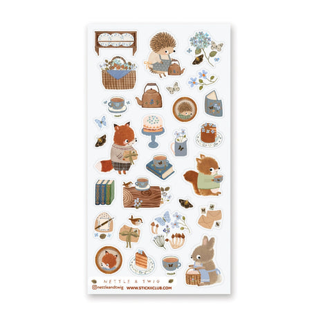 🦔🍰 Step into @nettleandtwig’s storybook woodland where hedgehogs host tea parties, foxes bear gifts, and the scent of wildflowers lingers in the air. With beautiful butterflies, cozy cups, and charming forest friends, enjoy the quiet magic of a lovely countryside afternoon.