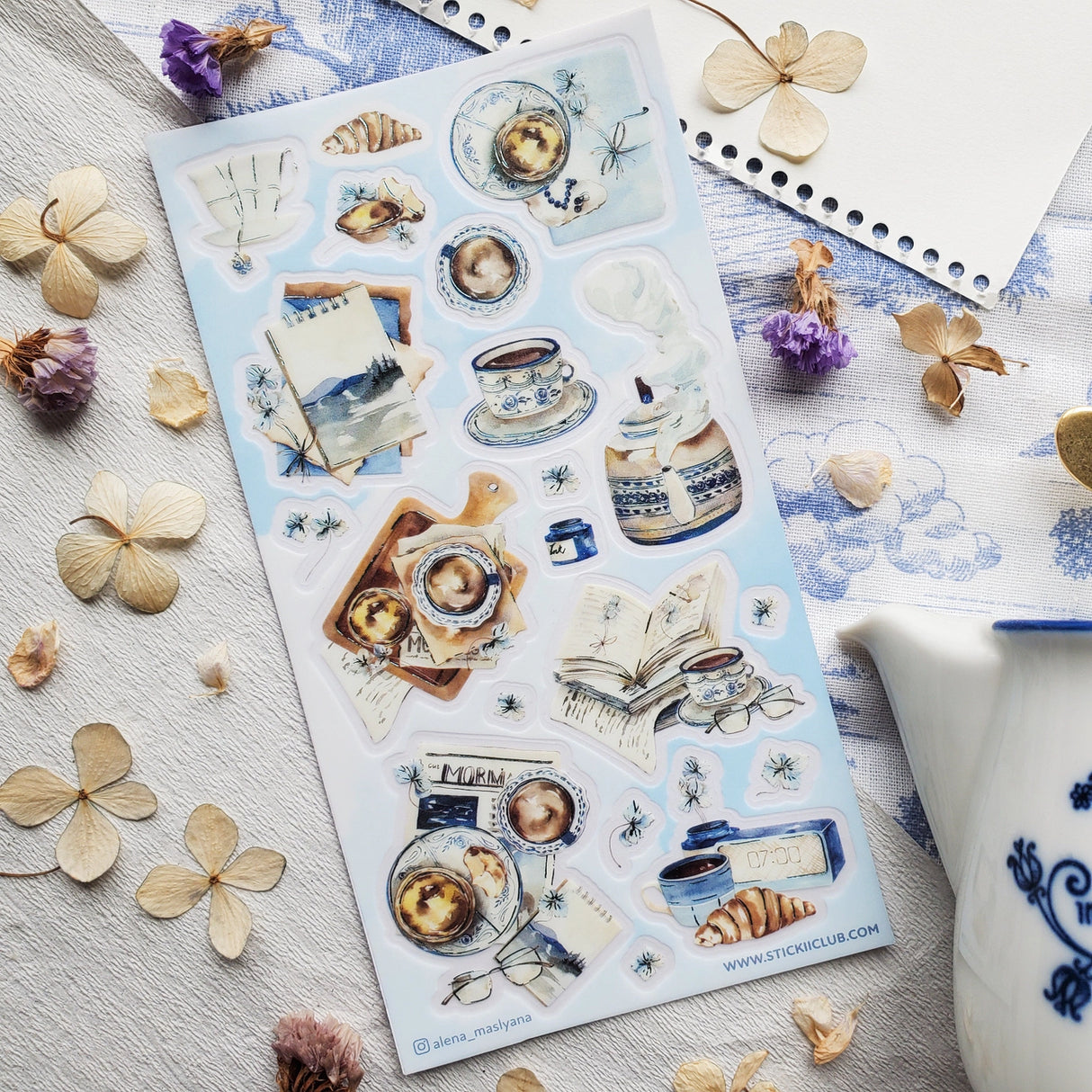 STICKII Peaceful Tea Time Sticker Sheet

☕🌸 Start your day with the calm beauty of @alena_maslyana's serene morning moments. With delicate cups of tea, warm croissants, and cozy notebooks, this peaceful sheet captures the perfect quiet morning