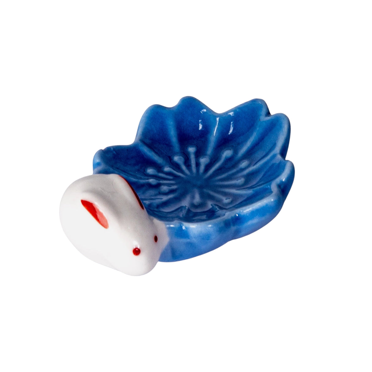 These cute ceramic rests are a perfect stationery addition to your desk! Use them for pens, paint brushes, or take them to your kitchen as a chopstick rest!

Size: 2.5"L
Material: Porcelain
Weight: 1.6 oz
Origin: China