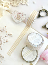 leelajournals Scalloped Plaid Washi Tape

♡ scalloped plaid die cut washi tape

♡ perfect for layering or adding a decorative touch to your journaling!

♡ 16mm wide&nbsp;- die cut washi is very delicate, careful when unraveling!

♡ all washi is 10m long

Illustrated &amp; designed by Aarti from @leelajournals. Colors may vary from screen to screen and real life to photo.&nbsp;