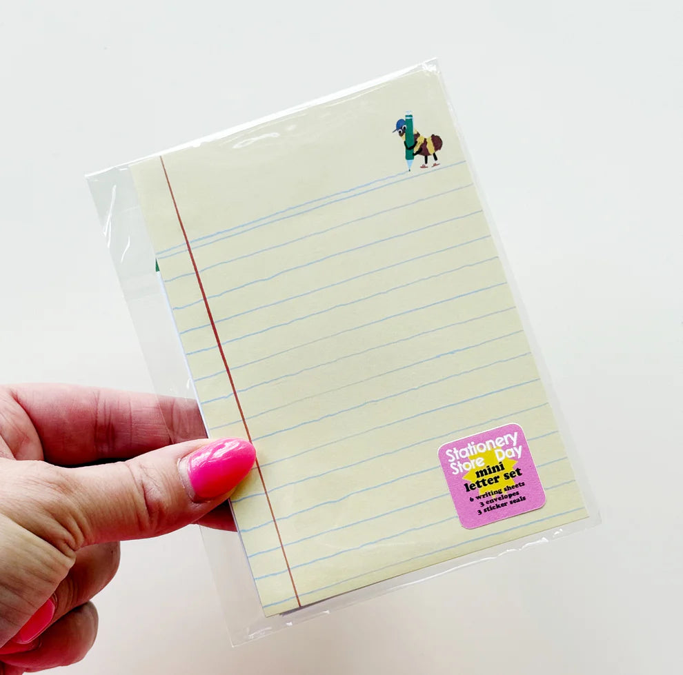 Letter writing set with Karen's little scribble bug

Set includes:


6 writing sheets 3.7" x 5.5"
3 illustrated envelopes
3 matching sticker seals