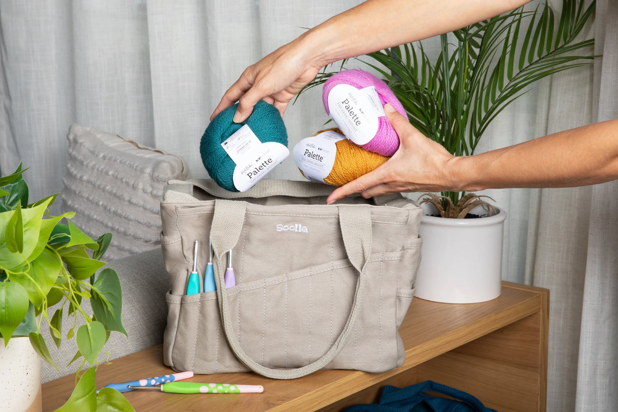 Soolla® Studio Bag – Graphite

Your art is bold. Your bag should be too. The world's most loved art supply bag, pottery tool bag & knitting project bag – backed by over 10,000 global artists!