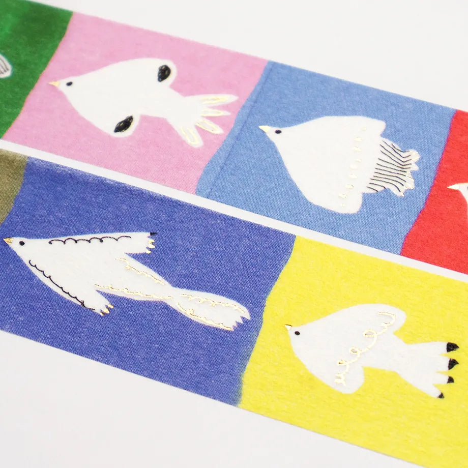 Cozyca Products - Subikiawa Washi Tape - Rooms

Masking tape by Subikiawa., an artist who creates illustrations and paints glass tableware.
There are plenty of Tori living in the colorful room. Accented with glittering gold foil. Please try to find your favorite one!

20mm wide x 5m long