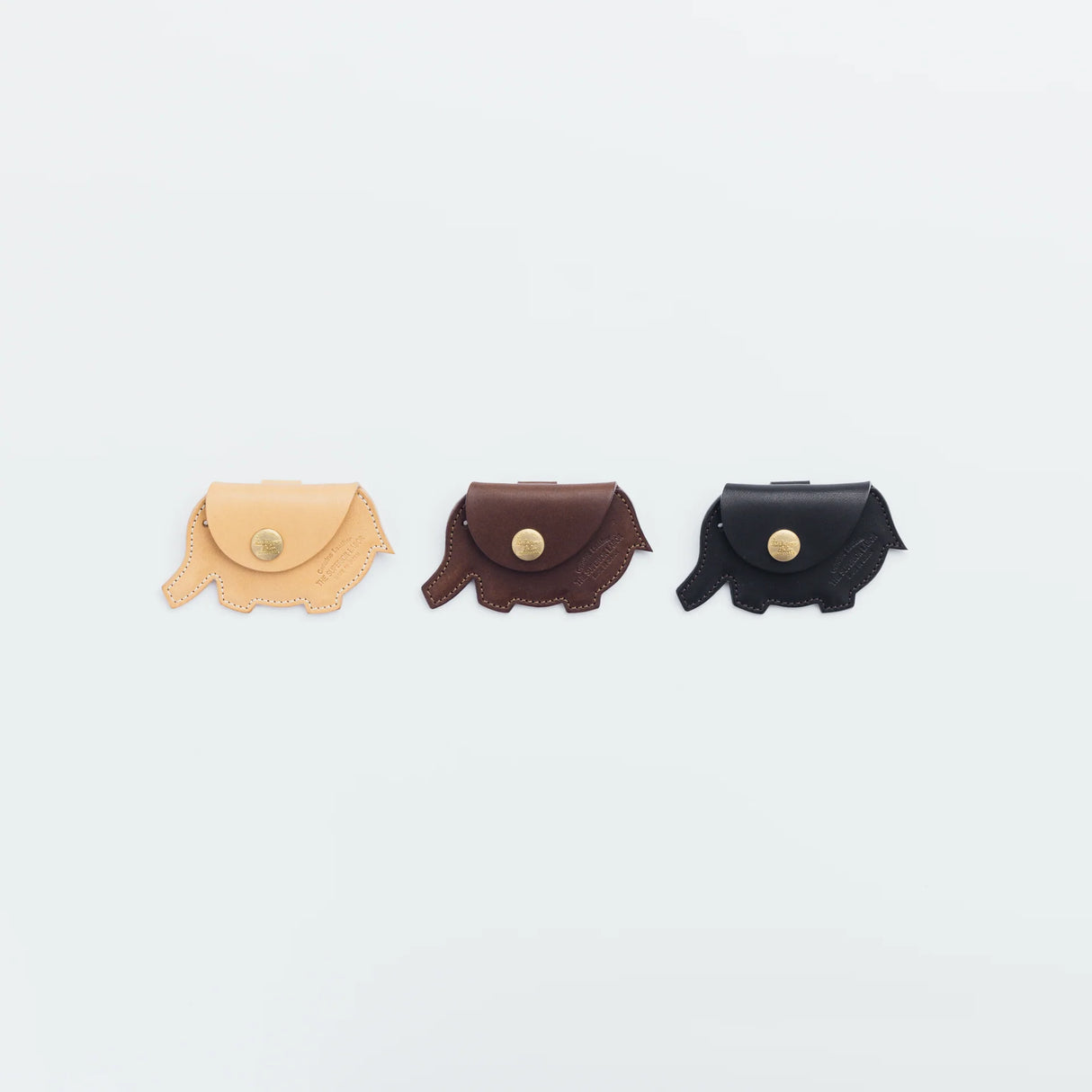 A coin purse with a elephant motif.

It is small enough to carry in your pocket when you are out and about. Compact and sturdy, it can be used for many years, and the design is cute and makes a nice accent.