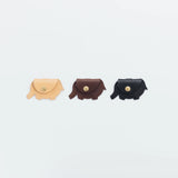 A coin purse with a elephant motif.

It is small enough to carry in your pocket when you are out and about. Compact and sturdy, it can be used for many years, and the design is cute and makes a nice accent.