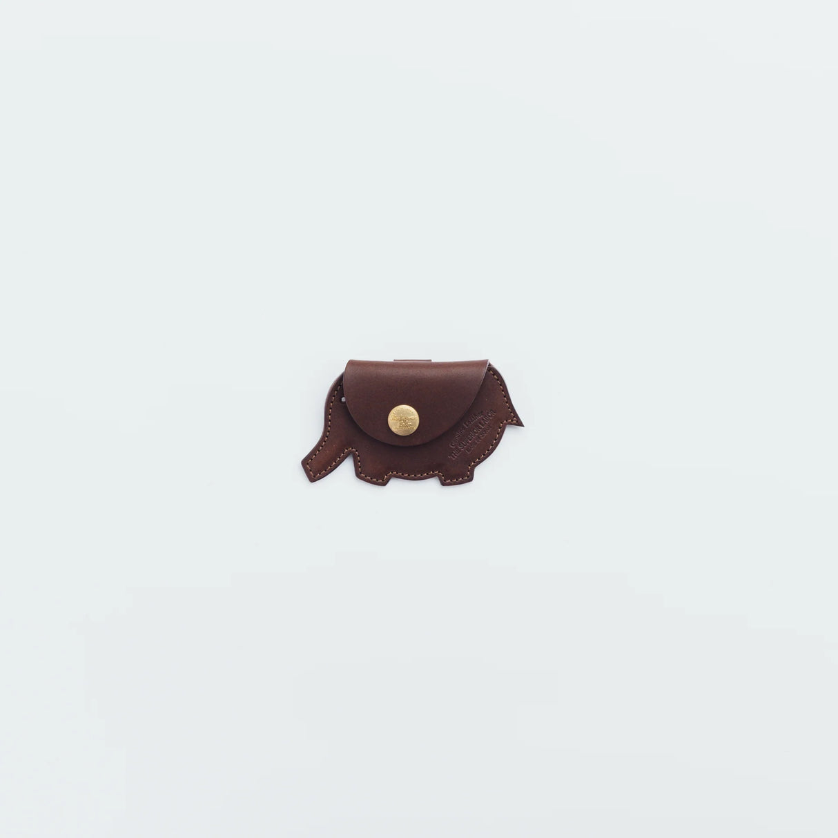 A coin purse with a elephant motif.

It is small enough to carry in your pocket when you are out and about. Compact and sturdy, it can be used for many years, and the design is cute and makes a nice accent.