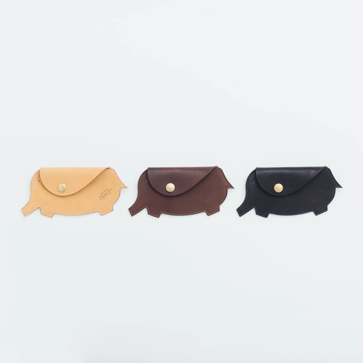 A wallet with a elephant motif.

It is durable and can be used for many years, and the design is cute and makes a nice accent.

Size: W17×H12.5cm
Leather Products
We use natural leather. While we avoid pieces with damage that could cause tearing, natural marks, wrinkles, and other characteristics are part of the leather’s charm and may be present on the product. Even within the same type of leather, color, thickness, and texture may vary.
Please be careful to avoid stains or color transfer from water exposu